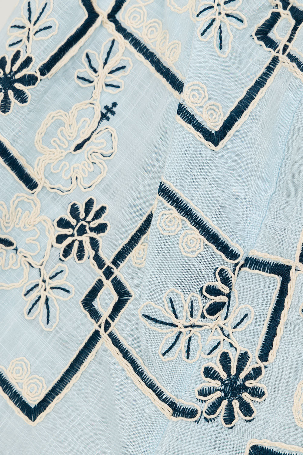 Akel Shorts - Winter Flora